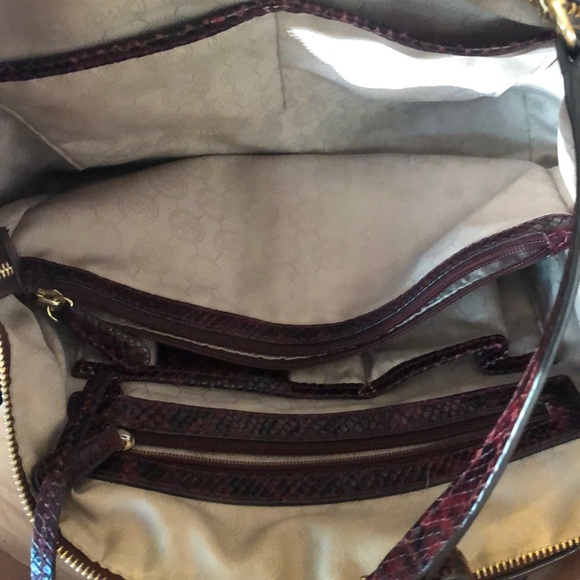 Michael Kors Snake Maroon Bag - Picture 6 of 8
